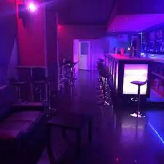 NEW CAPRICES (Maison Close Arlon)